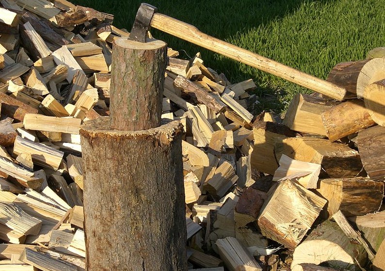 Строим дровяник своими руками