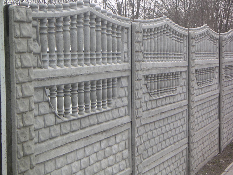 Сколько стоит возвести забор: цены на ограды