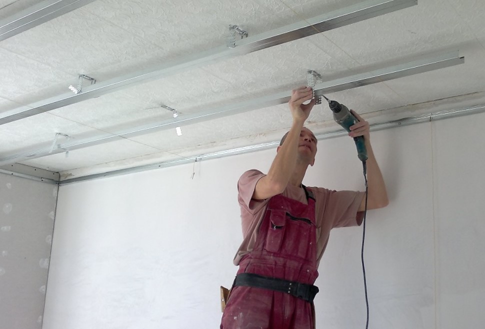 Обновляем потолок: Советы по ремонту