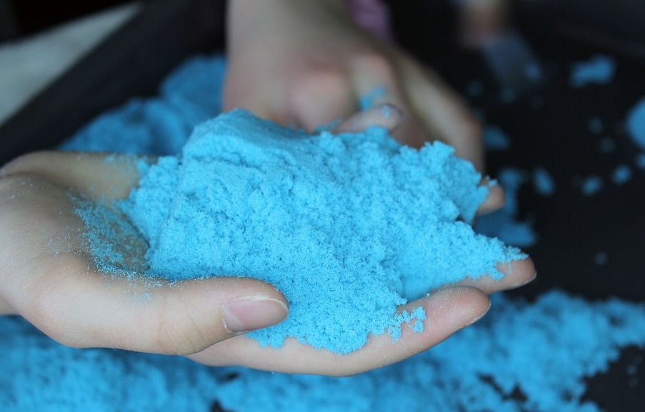 «Умный» кинетический песок своими руками: Состав и технология изготовления